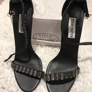 Steve Madden shoes size 8. Black open toe shoes.